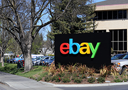 ebay war eines der ersten Unternehmen mit Plattform-Strategie (Katherine Welles / Shutterstock.com).